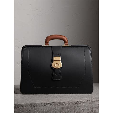 Burberry The Dk88 Doctor's Bag In Black 